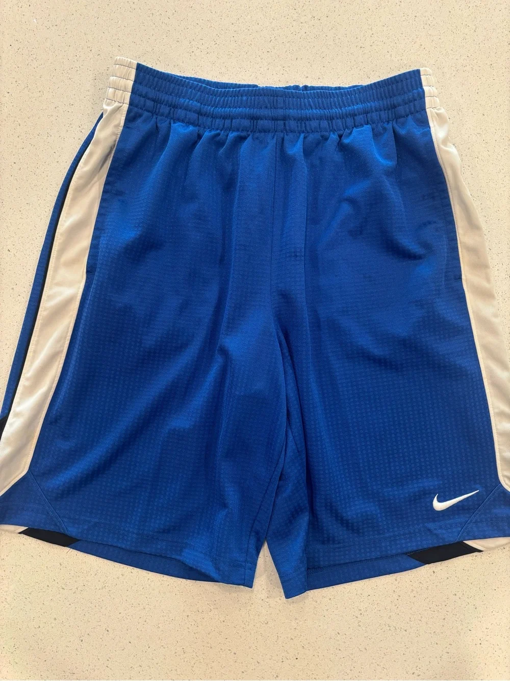 Nike Men's Blue Athletic Basketball Shorts with White Side Panels Medium